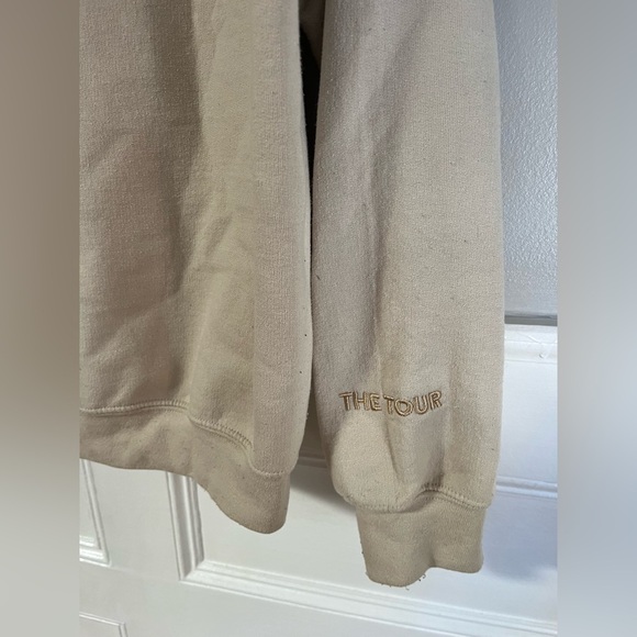 Shawn Mendes Official In My Blood Tour Crewneck Sweatshirt - Picture 5 of 6